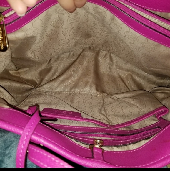 Michael Kors Jet Set Travel - Picture 5 of 7